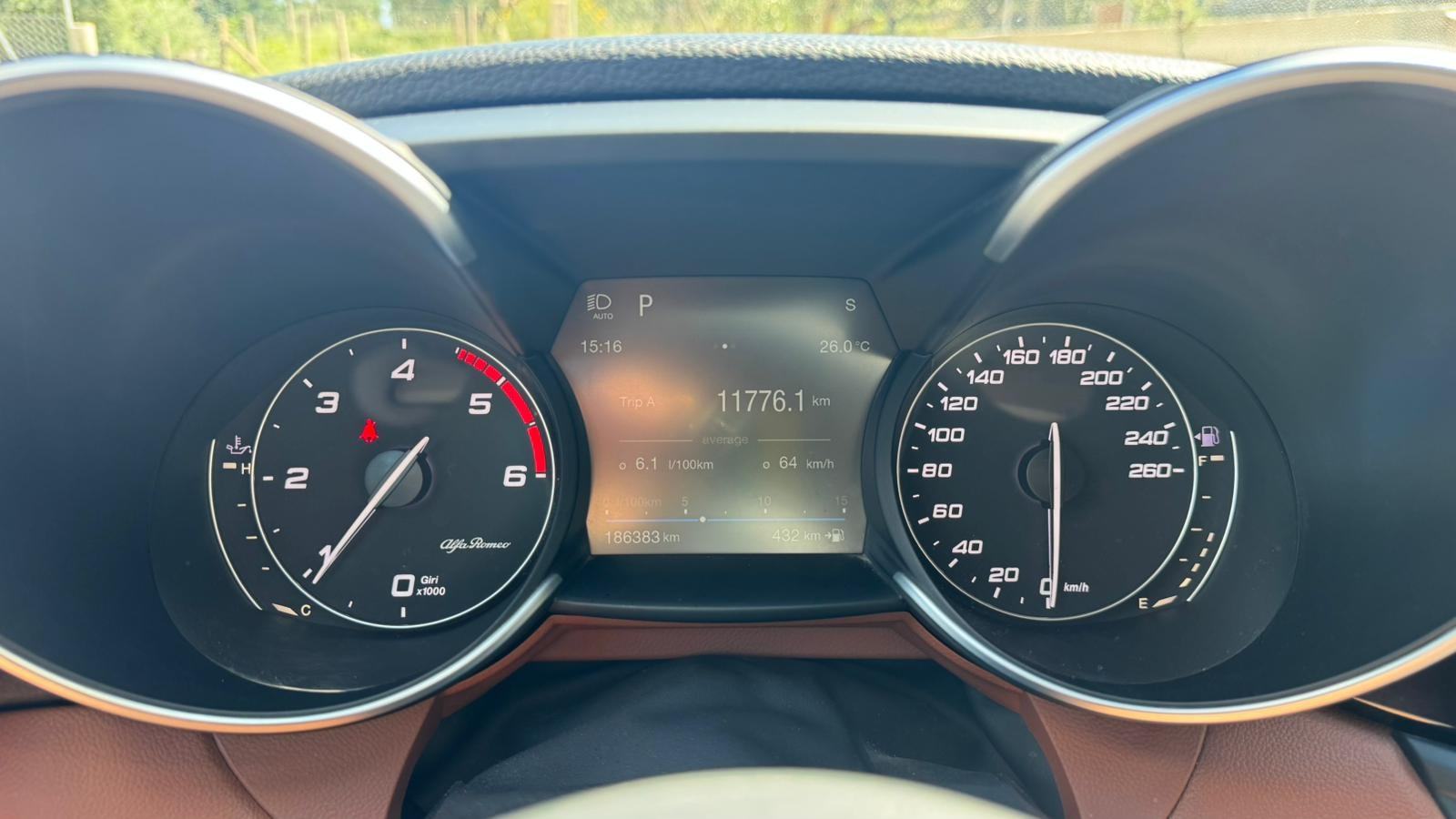 Alfa Romeo Giulia 2,2 JTD 180 KS automatik, fotografija 10