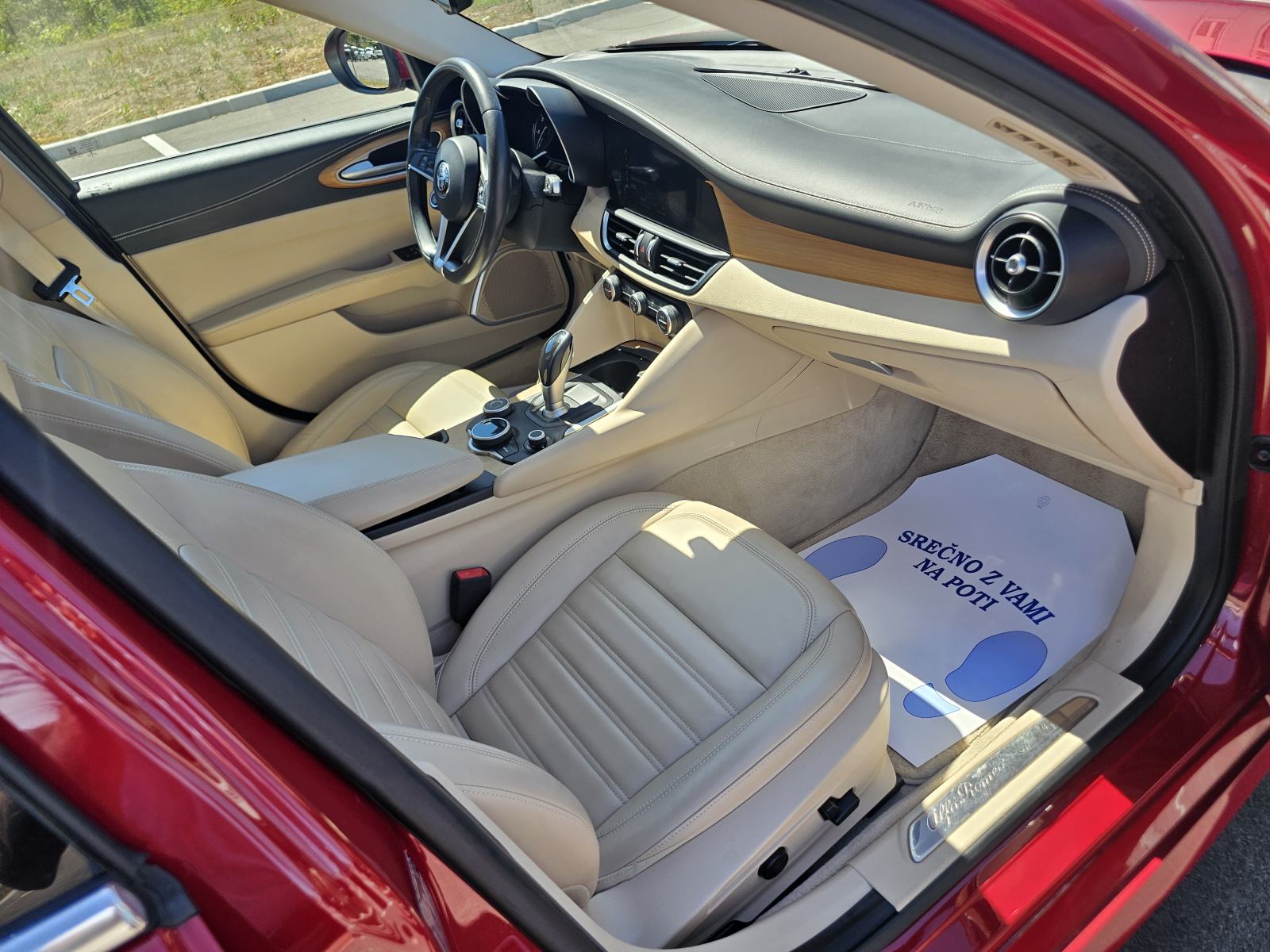 Alfa Romeo Giulia 2,2 JTD+LED+HARMAN+KARDON+LEDER+KAMERA, fotografija 9