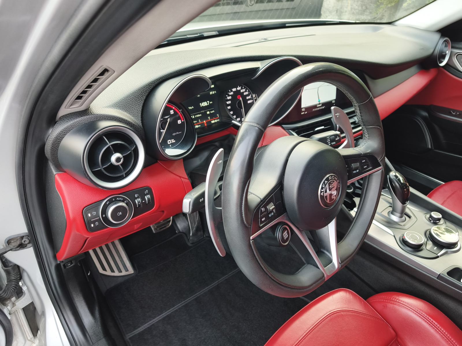 Alfa Romeo Giulia 2,2 JTD Q4 VELOCE**AKCIJA**, fotografija 16
