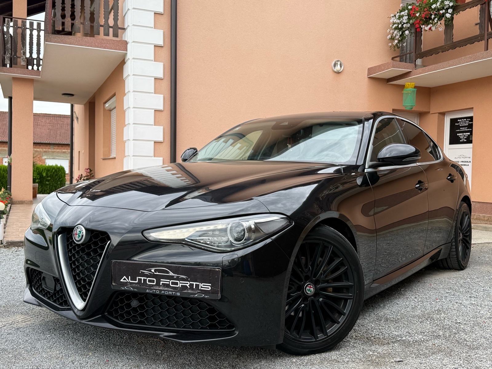 ALFA ROMEO GIULIA 2.2 JTD•REG 4/27•AUTOMATIK•XENON•NAVI•KAMERA•KOŽA•, fotografija 1