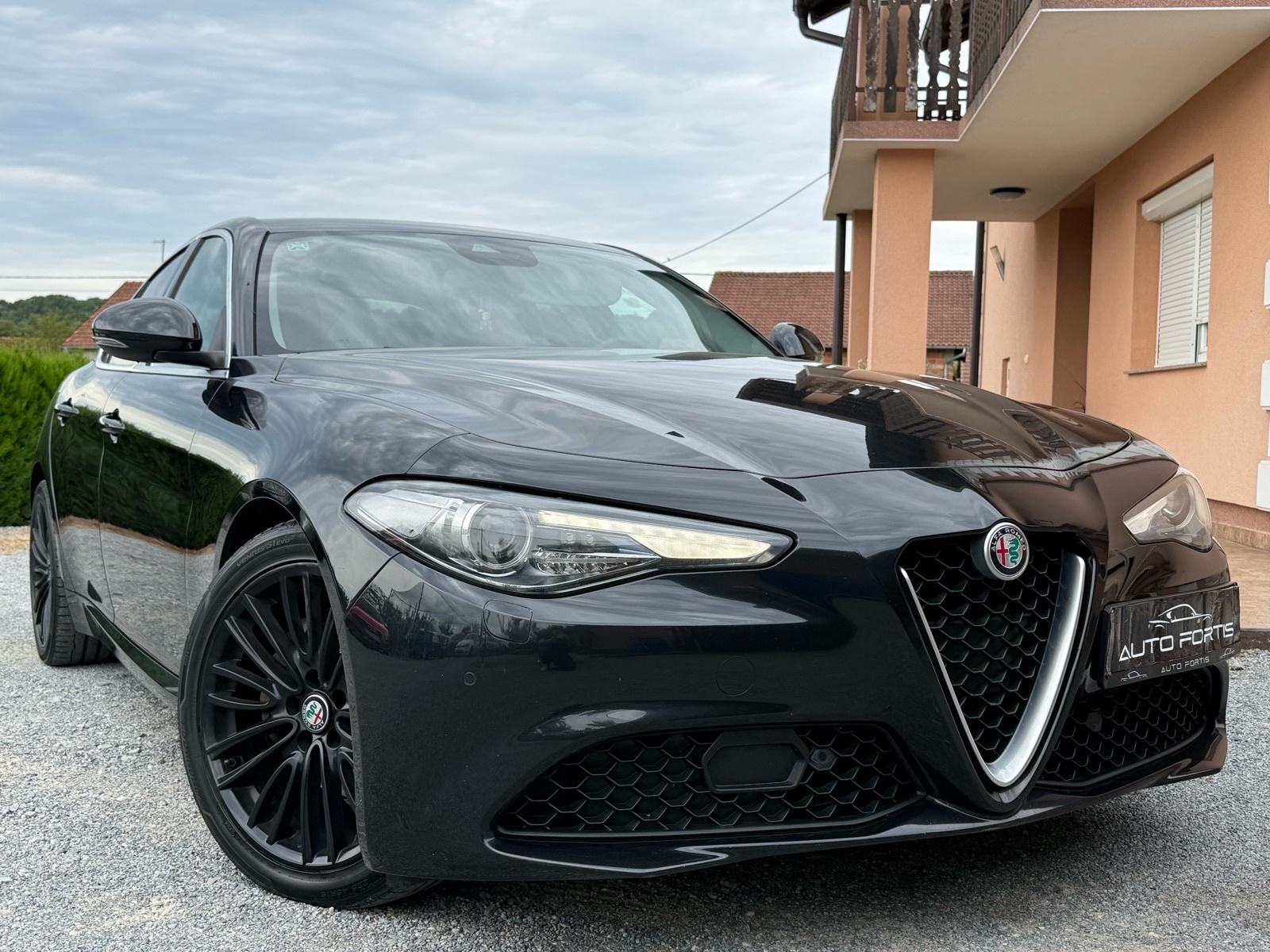 ALFA ROMEO GIULIA 2.2 JTD•REG 4/27•AUTOMATIK•XENON•NAVI•KAMERA•KOŽA•, fotografija 5