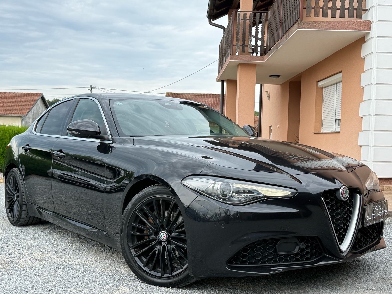 ALFA ROMEO GIULIA 2.2 JTD•REG 4/27•AUTOMATIK•XENON•NAVI•KAMERA•KOŽA•, fotografija 4