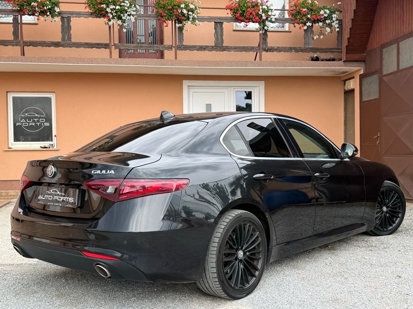 ALFA ROMEO GIULIA 2.2 JTD•REG 4/27•AUTOMATIK•XENON•NAVI•KAMERA•KOŽA•, fotografija 12