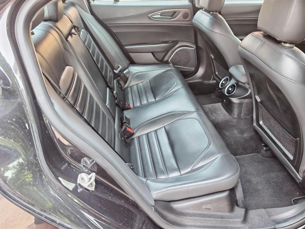 ⭐Alfa Romeo Giulia 2,2 JTD◽NAVI◽MRTVI KUT◽KAMERA◽HARMAN/KARDON⭐, fotografija 19