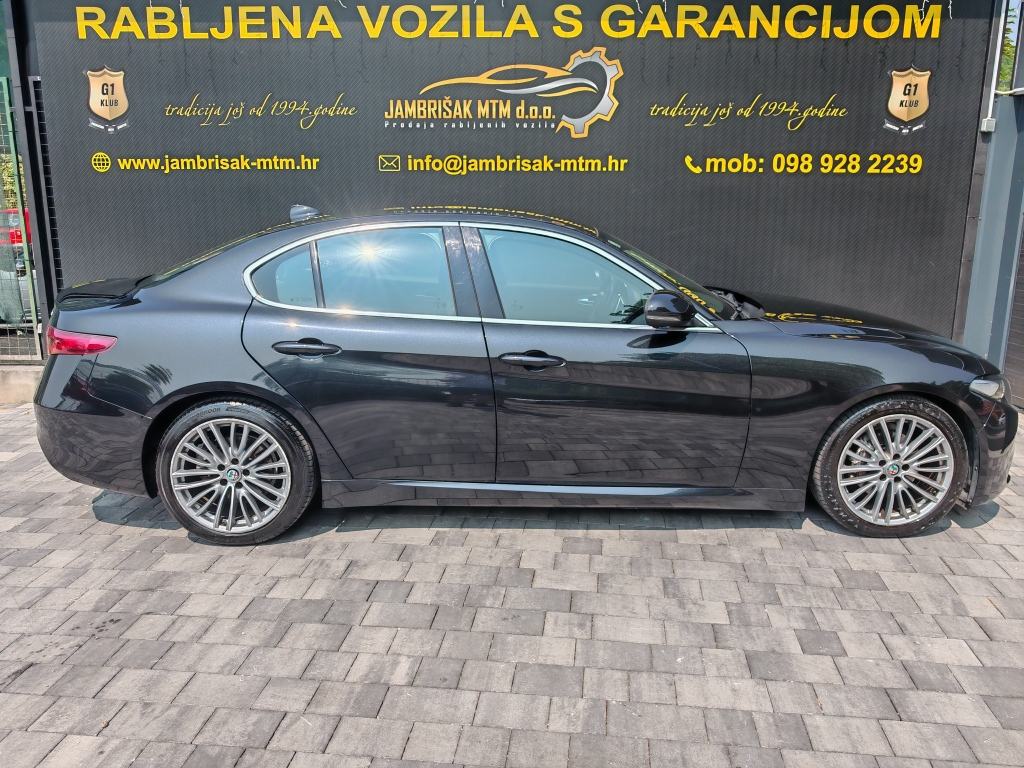 ⭐Alfa Romeo Giulia 2,2 JTD◽NAVI◽MRTVI KUT◽KAMERA◽HARMAN/KARDON⭐, fotografija 8