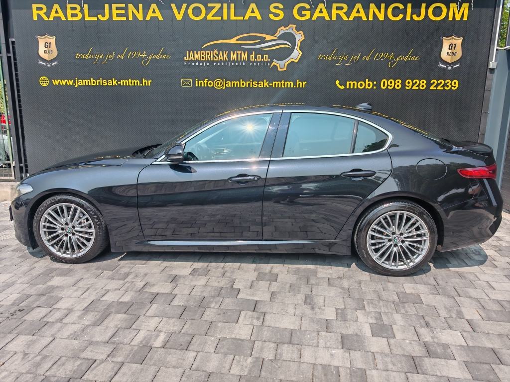⭐Alfa Romeo Giulia 2,2 JTD◽NAVI◽MRTVI KUT◽KAMERA◽HARMAN/KARDON⭐, fotografija 2