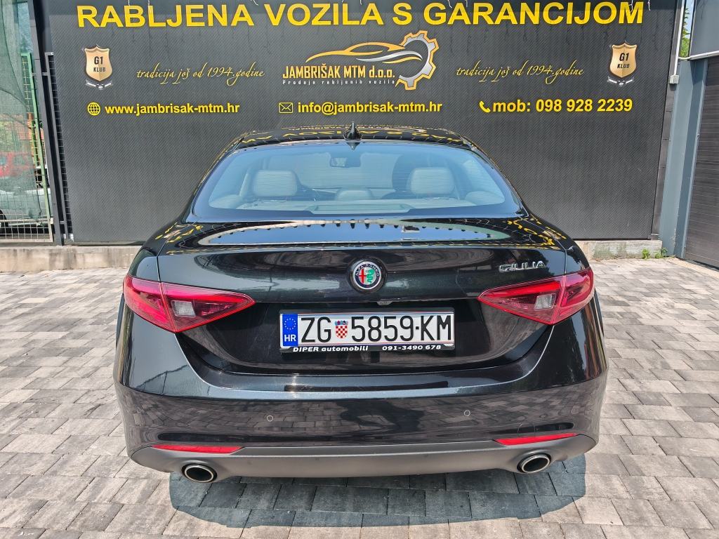 ⭐Alfa Romeo Giulia 2,2 JTD◽NAVI◽MRTVI KUT◽KAMERA◽HARMAN/KARDON⭐, fotografija 5