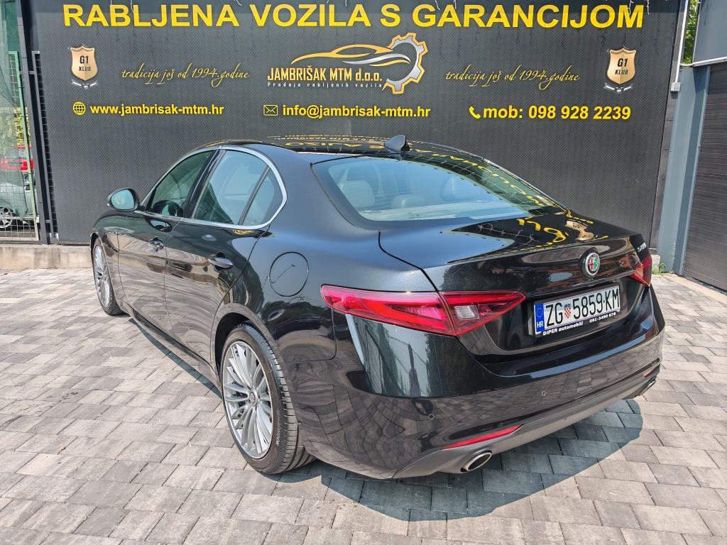 ⭐Alfa Romeo Giulia 2,2 JTD◽NAVI◽MRTVI KUT◽KAMERA◽HARMAN/KARDON⭐, fotografija 3
