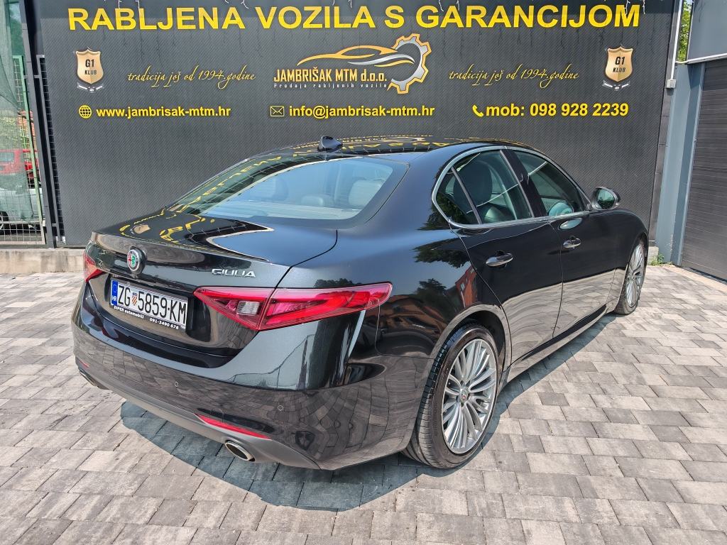 ⭐Alfa Romeo Giulia 2,2 JTD◽NAVI◽MRTVI KUT◽KAMERA◽HARMAN/KARDON⭐, fotografija 7