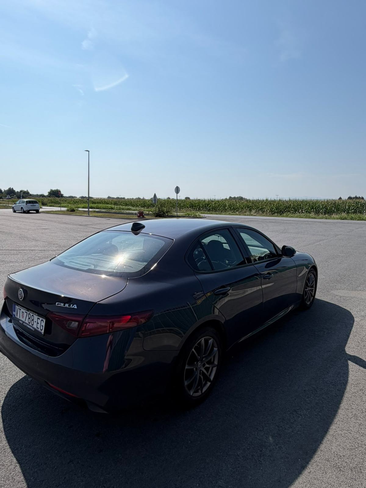 Alfa Romeo Giulia 2,2 JTD, pogled izvana - slika 2