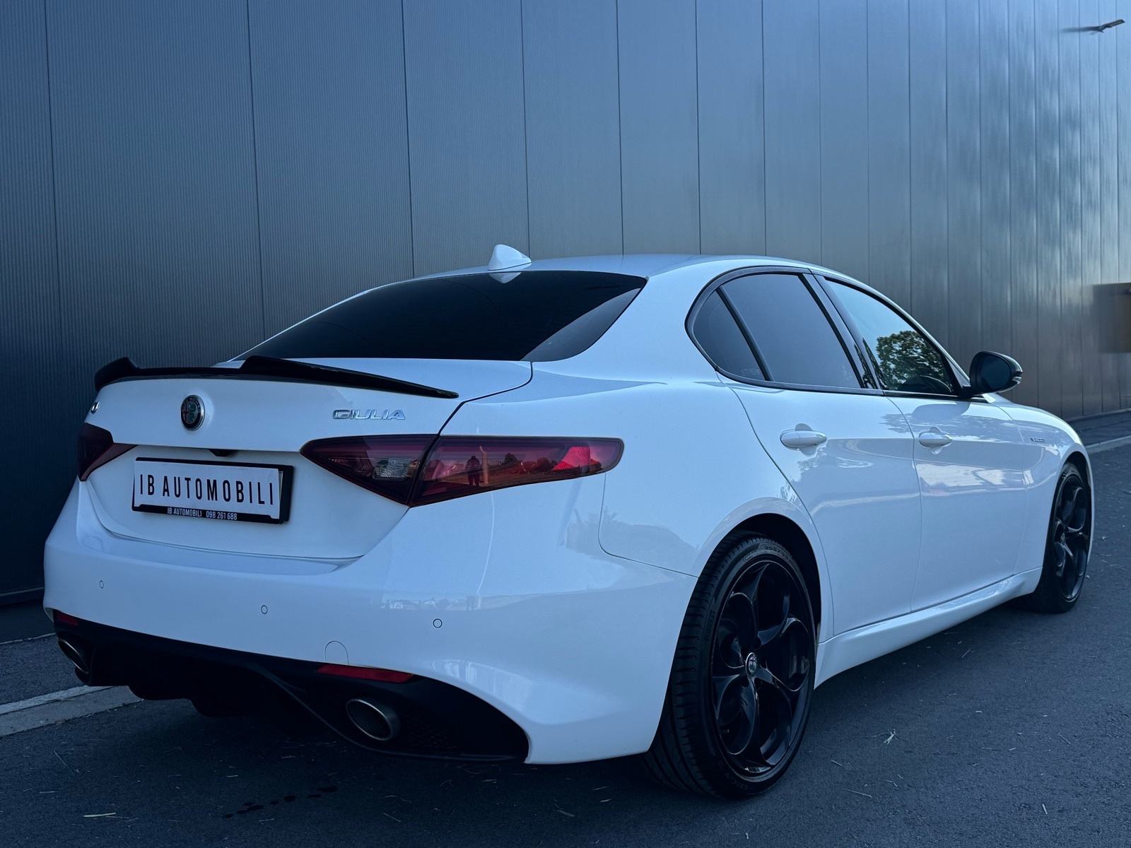 Alfa Romeo Giulia 2,2 JTD Veloce Q4 - Nove gume•Alu 19”•Koža•Memorija!, fotografija 4