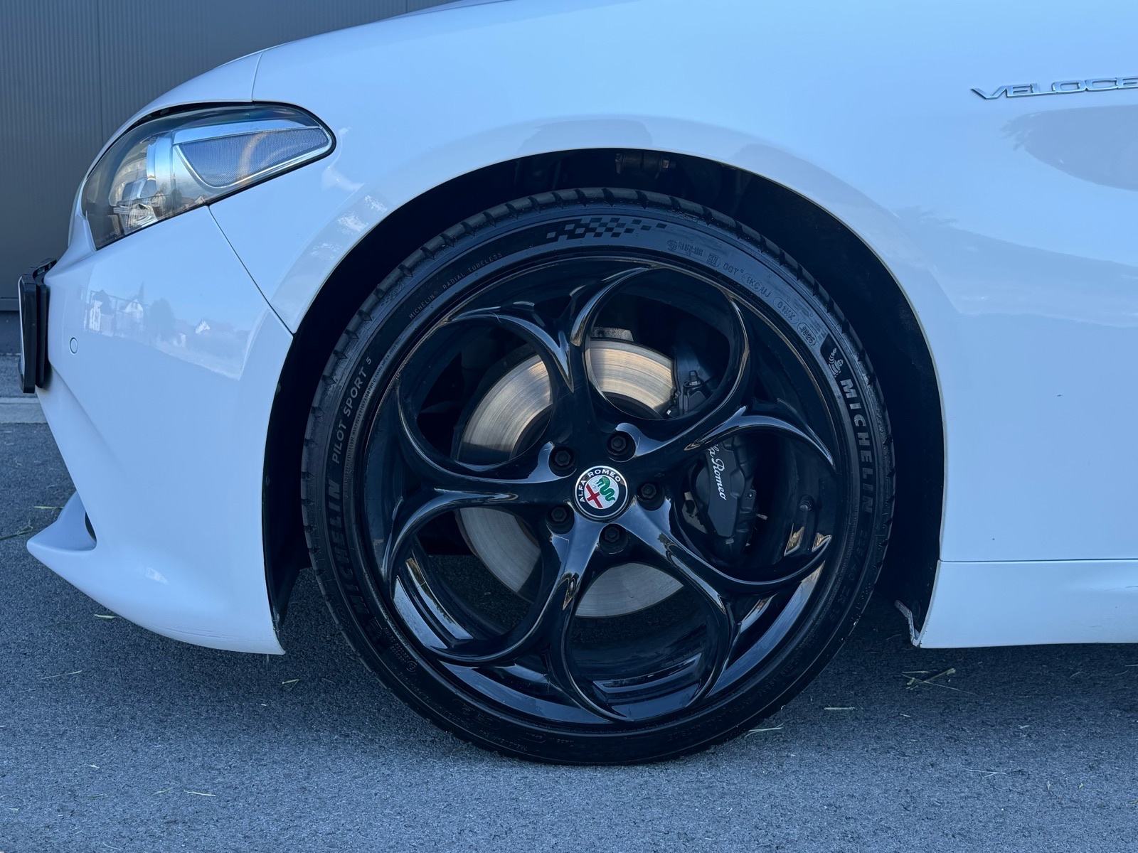 Alfa Romeo Giulia 2,2 JTD Veloce Q4 - Nove gume•Alu 19”•Koža•Memorija!, fotografija 7