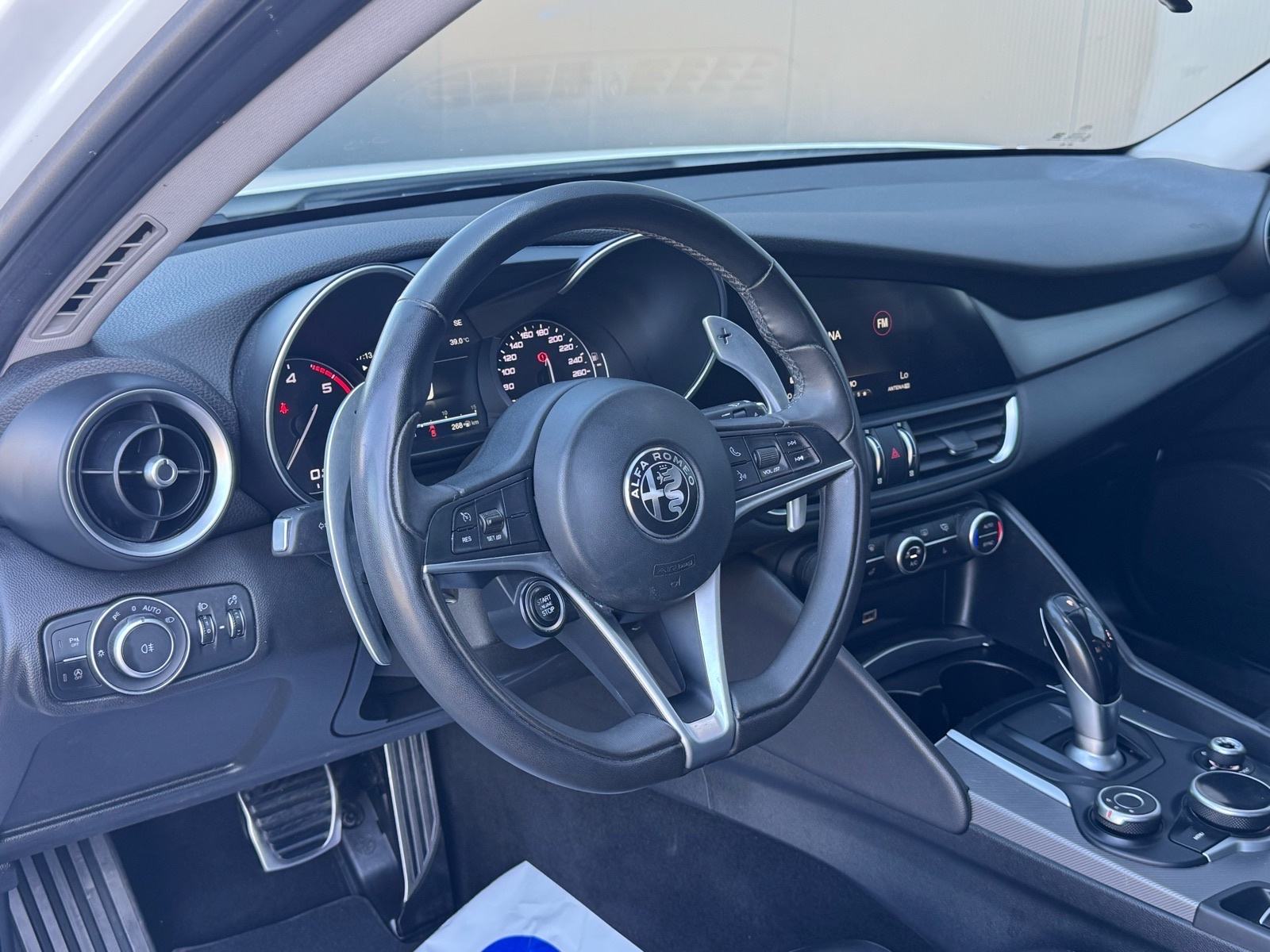 Alfa Romeo Giulia 2,2 JTD Veloce Q4 - Nove gume•Alu 19”•Koža•Memorija!, fotografija 8