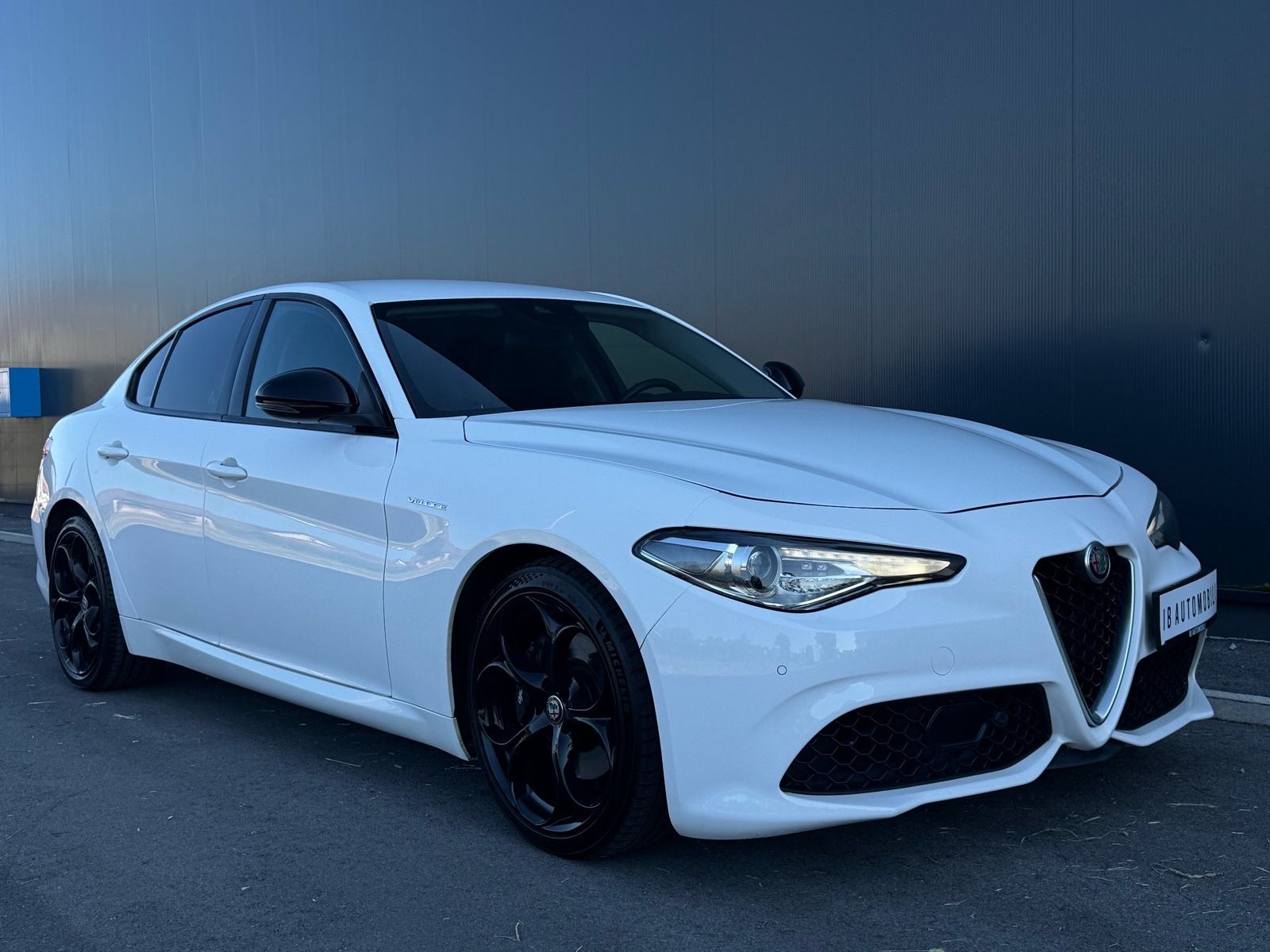 Alfa Romeo Giulia 2,2 JTD Veloce Q4 - Nove gume•Alu 19”•Koža•Memorija!, fotografija 3