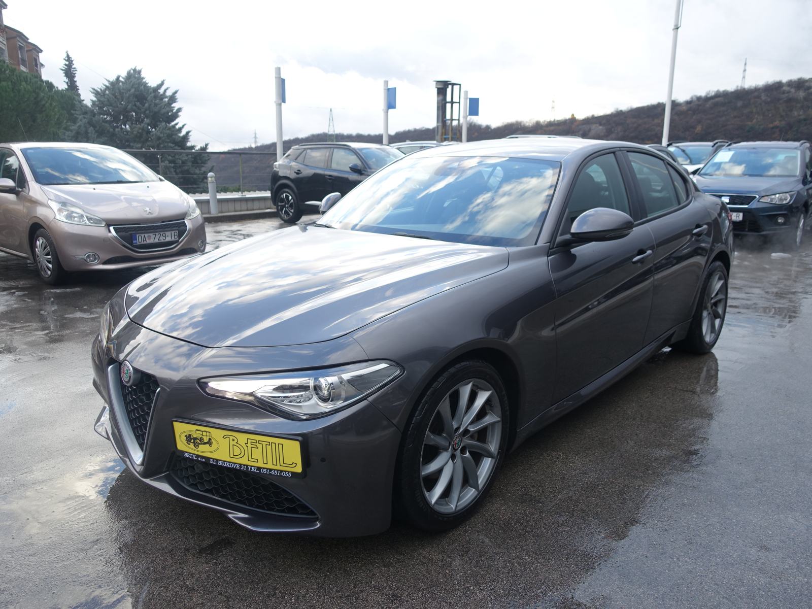 Alfa Romeo Giulia 2,2 JTDm AT / NOVE GUME + JAMSTVO + REGISTRACIJA, fotografija 7