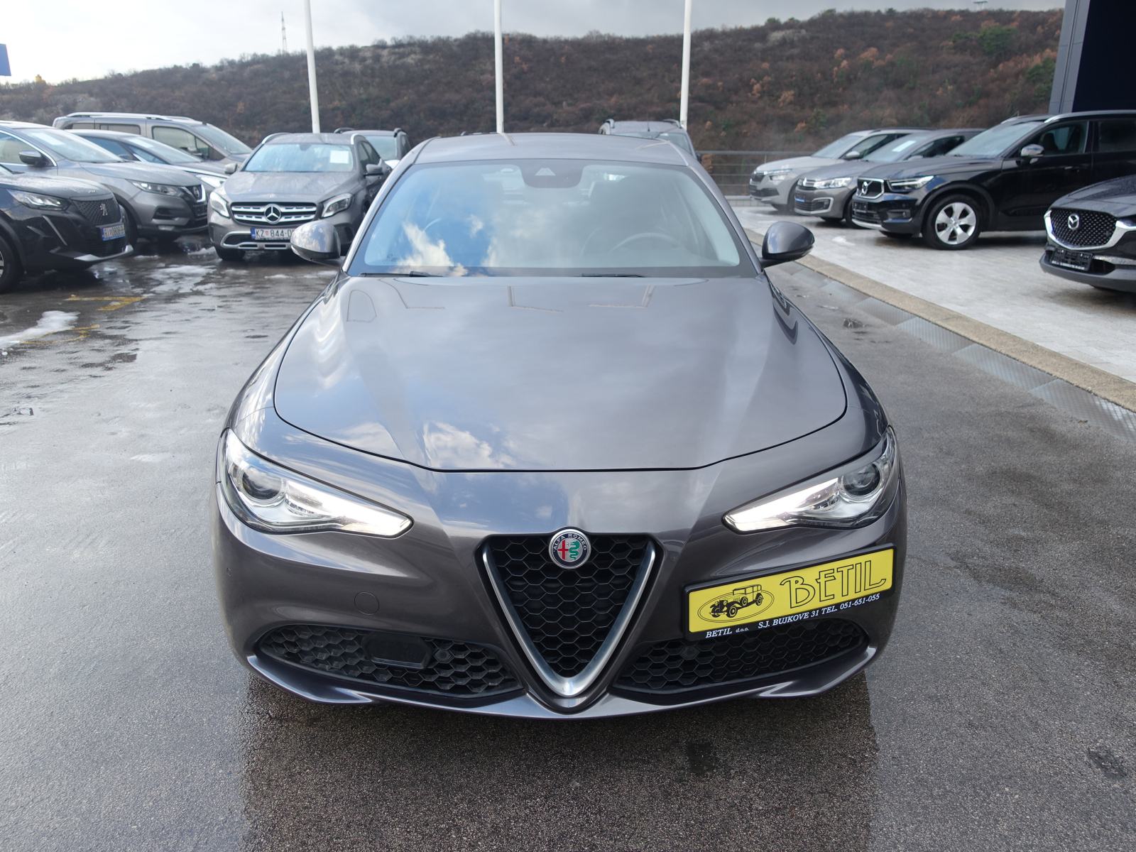 Alfa Romeo Giulia 2,2 JTDm AT / NOVE GUME + JAMSTVO + REGISTRACIJA, fotografija 8