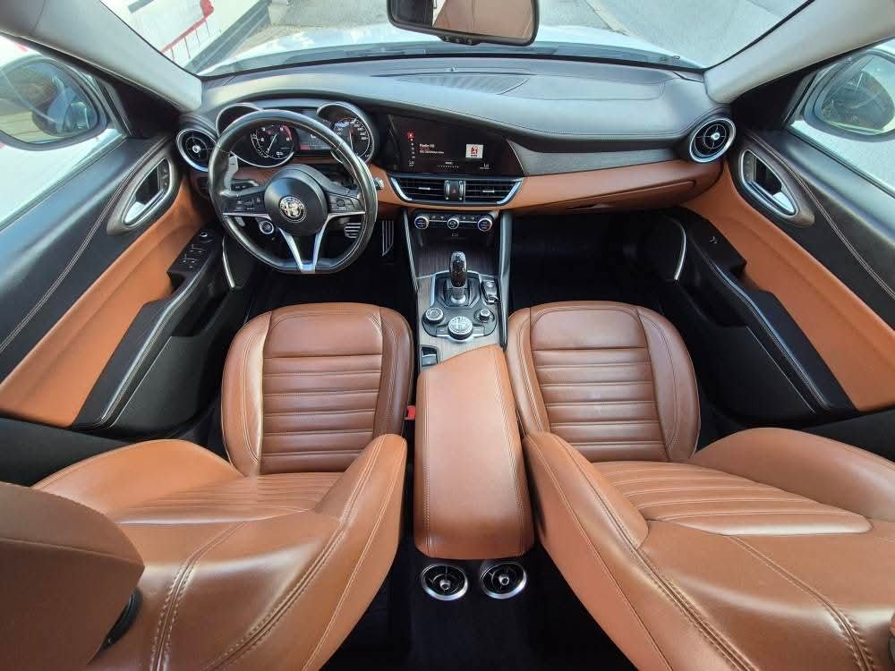 Alfa Romeo Giulia 2,2 JTDm Sport Automatic,savršeno stanje,ko nova, fotografija 5
