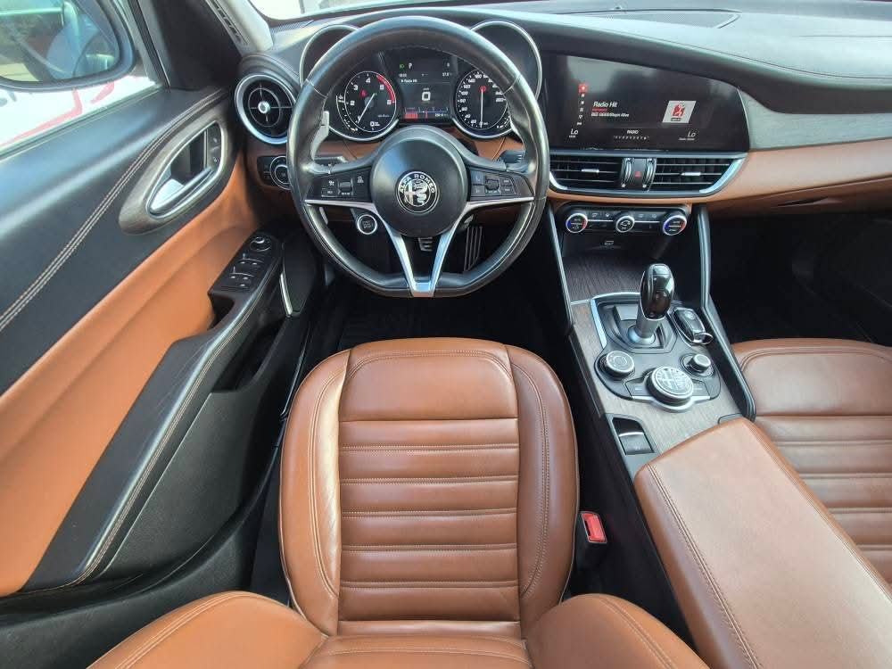 Alfa Romeo Giulia 2,2 JTDm Sport Automatic,savršeno stanje,ko nova, fotografija 13
