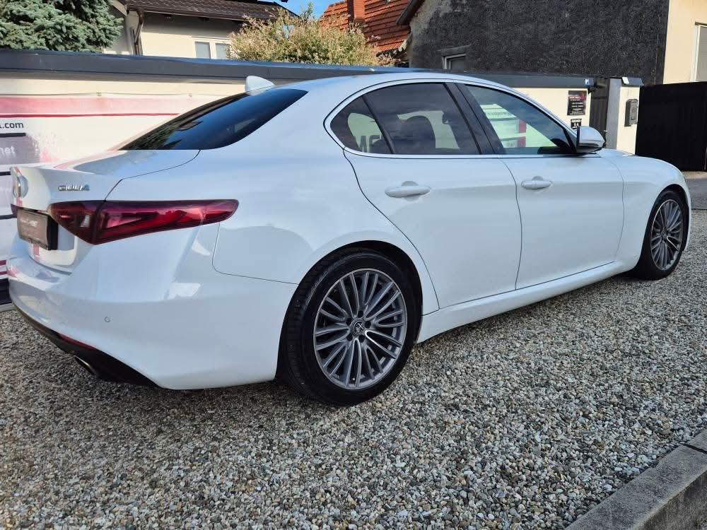 Alfa Romeo Giulia 2,2 JTDm Sport Automatic,savršeno stanje,ko nova, fotografija 17