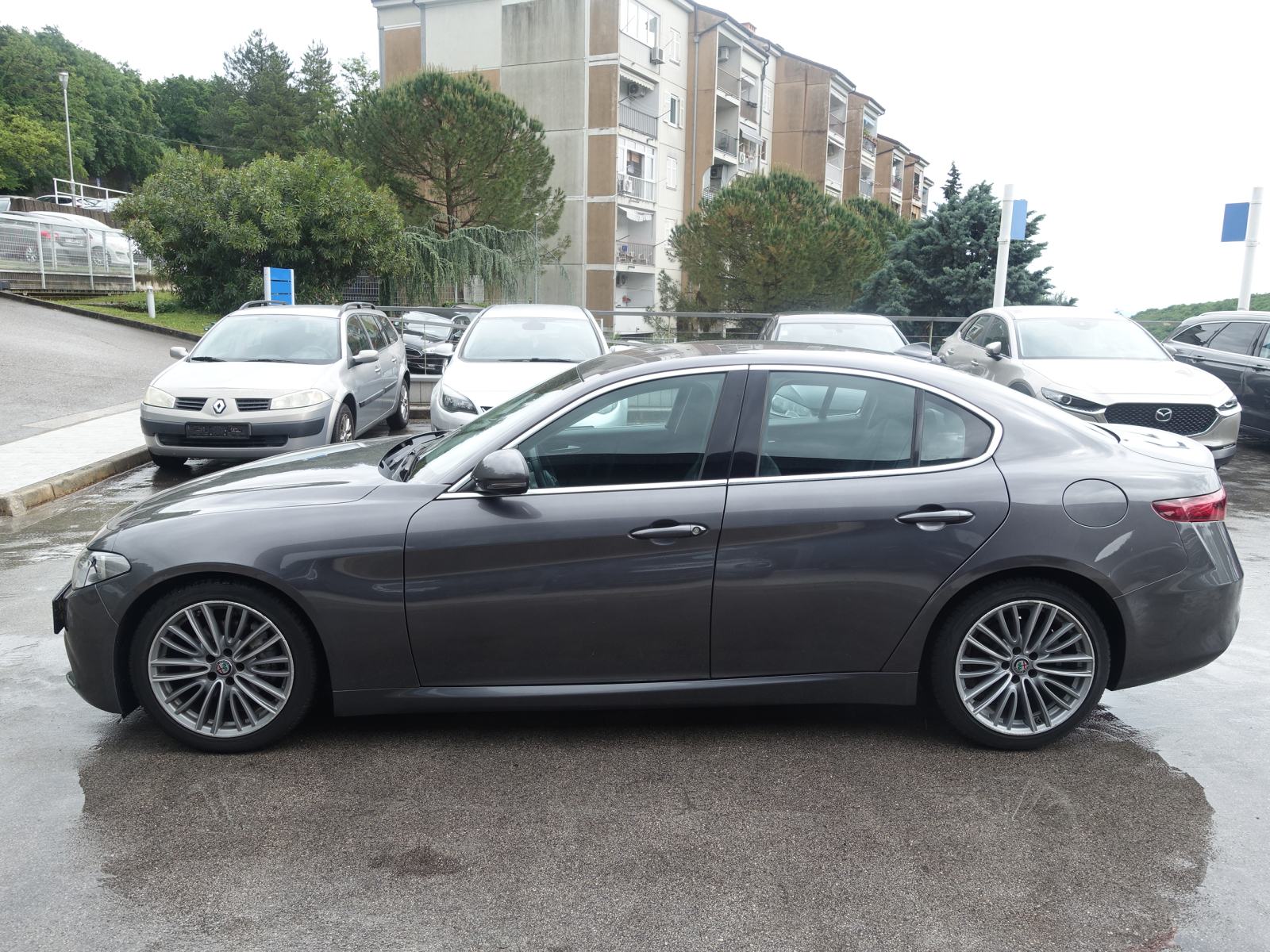 Alfa Romeo Giulia 2,2 JTDm 180 Super AT / JAMSTVO + REGSITRACIJA, fotografija 6