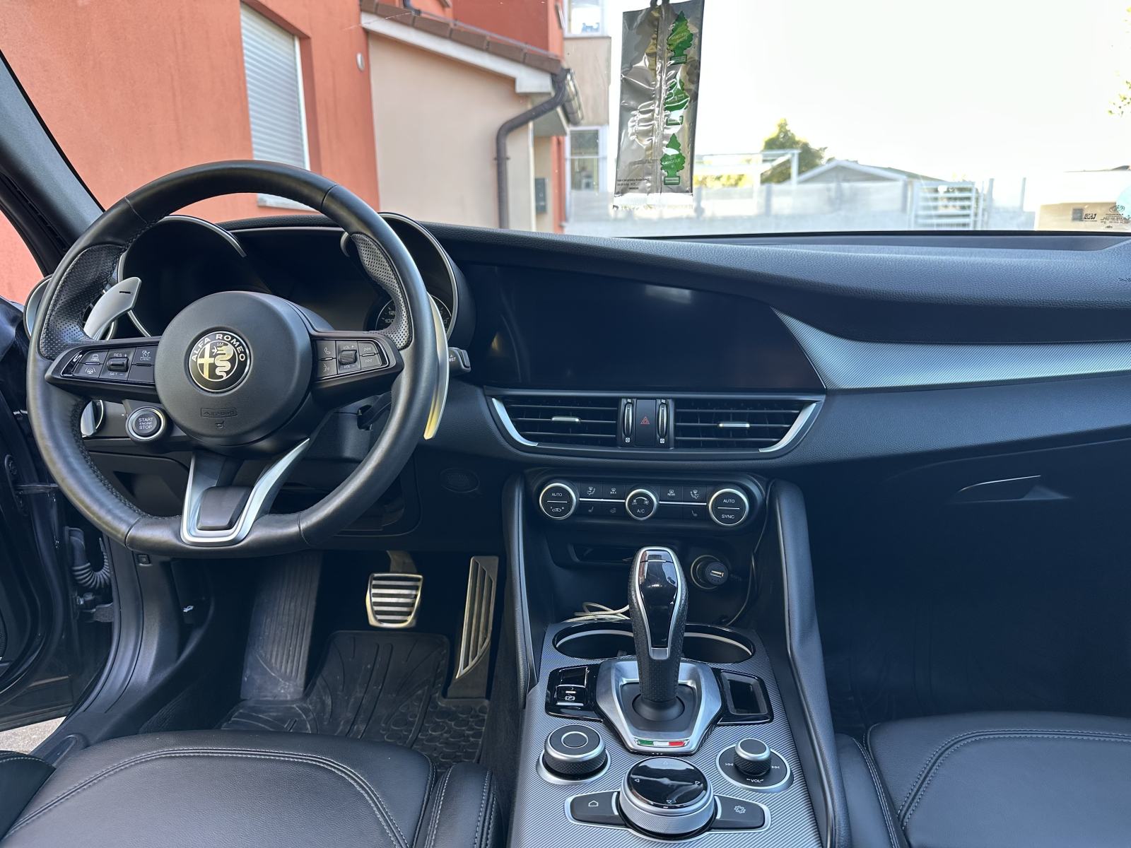Alfa Romeo Giulia Veloce 2,0 280 KS Q4, fotografija 12