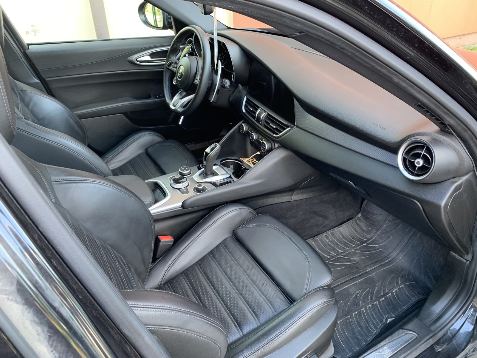 Alfa Romeo Giulia Veloce 2,0 280 KS Q4, fotografija 15