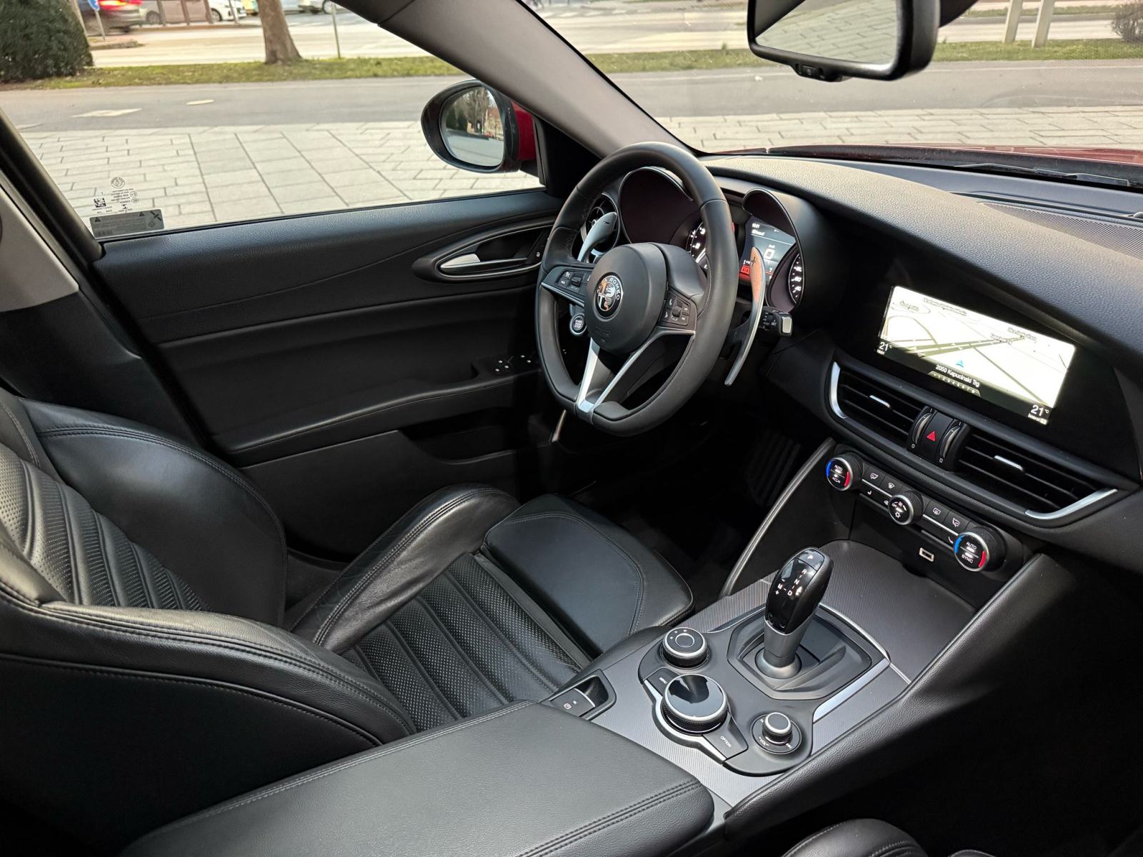 ALFA ROMEO GIULIA - VELOCE - 206 KW- 2017 GOD - AUTOMATIK - PANORAMA, fotografija 18