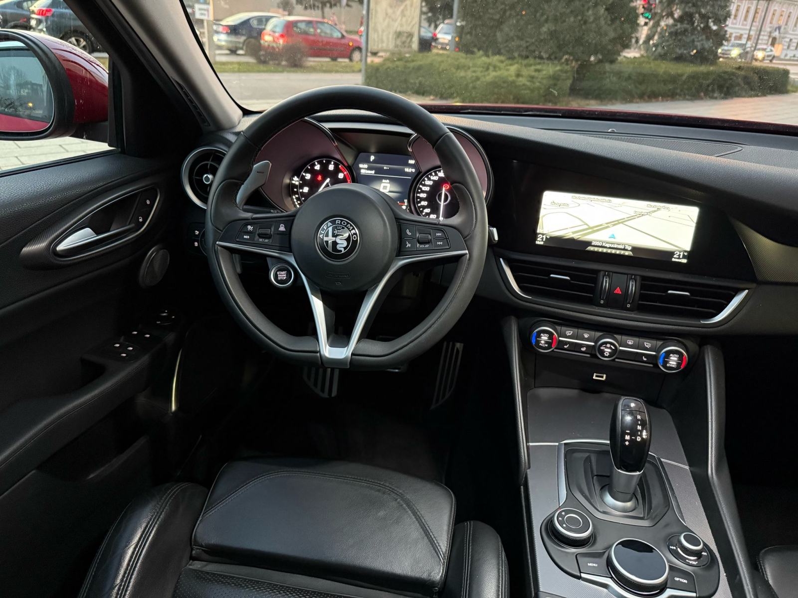ALFA ROMEO GIULIA - VELOCE - 206 KW- 2017 GOD - AUTOMATIK - PANORAMA, fotografija 17