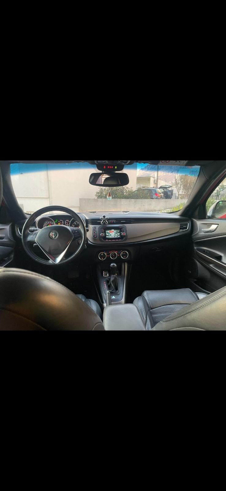 Alfa Romeo Gulietta 1,4TB 170 kS, TCT automatik, samo 95000km, fotografija 9
