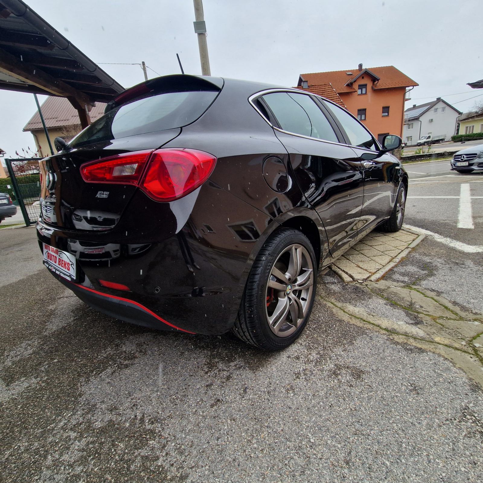Alfa Romeo Giulietta 1,6 D Na ime kupca do registracije, fotografija 8