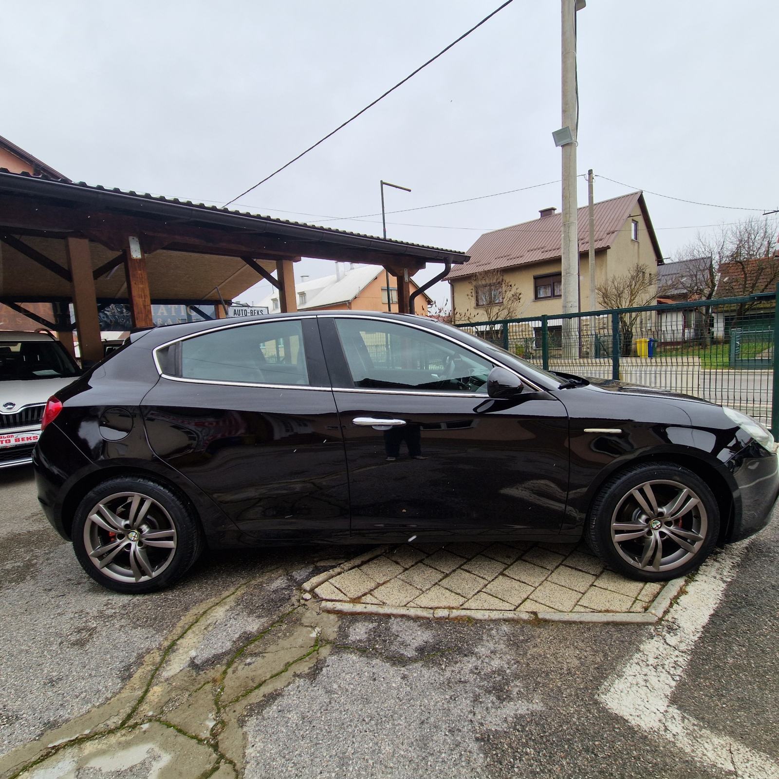 Alfa Romeo Giulietta 1,6 D Na ime kupca do registracije, fotografija 9