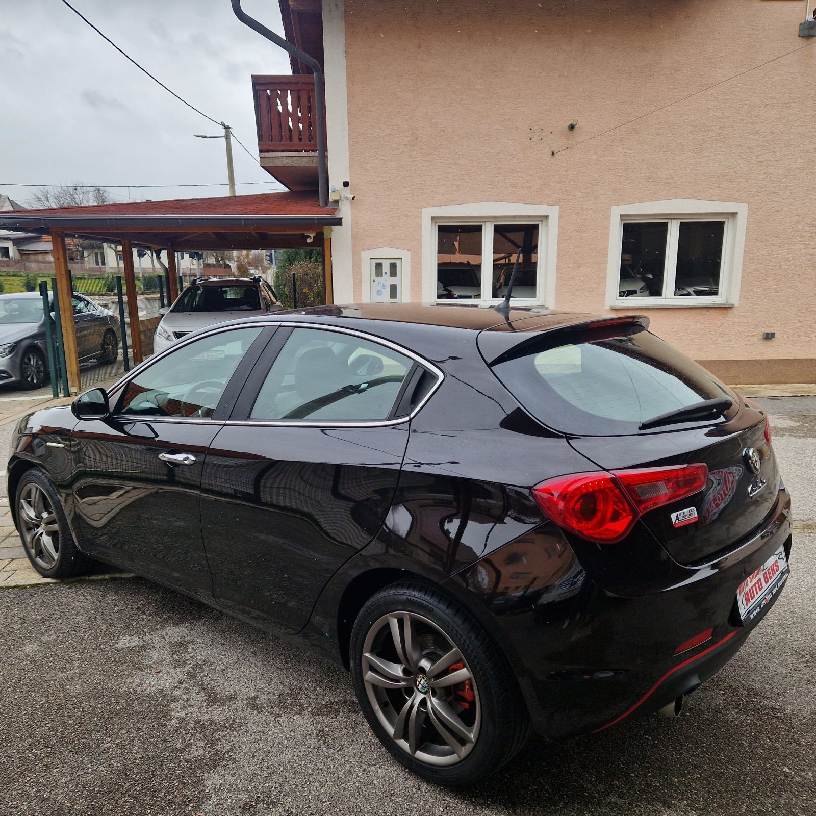 Alfa Romeo Giulietta 1,6 D Na ime kupca do registracije, fotografija 10
