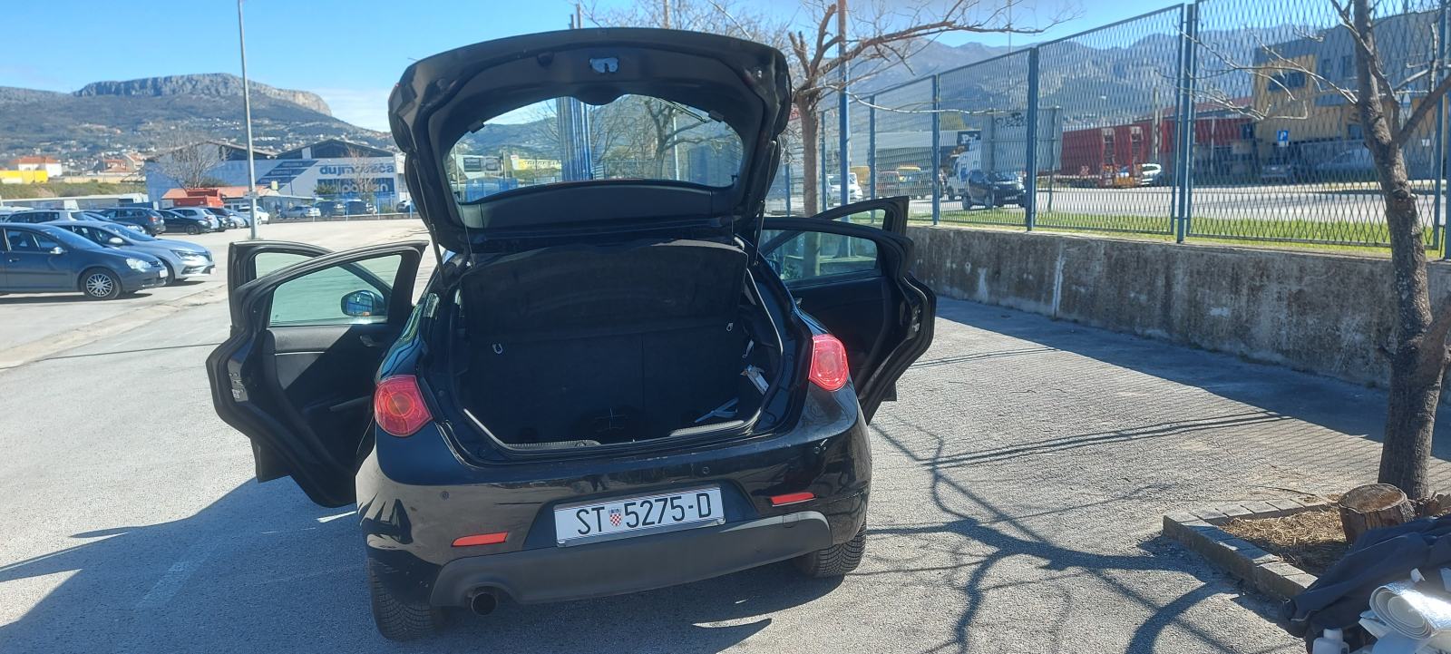 Alfa Romeo Giulietta 1,6 JTD 16V, fotografija 14