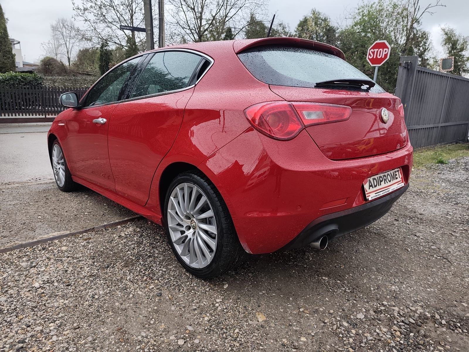 Alfa Romeo Giulietta 1.6 JTD D.N.A // KLIMA // ALU //, fotografija 8