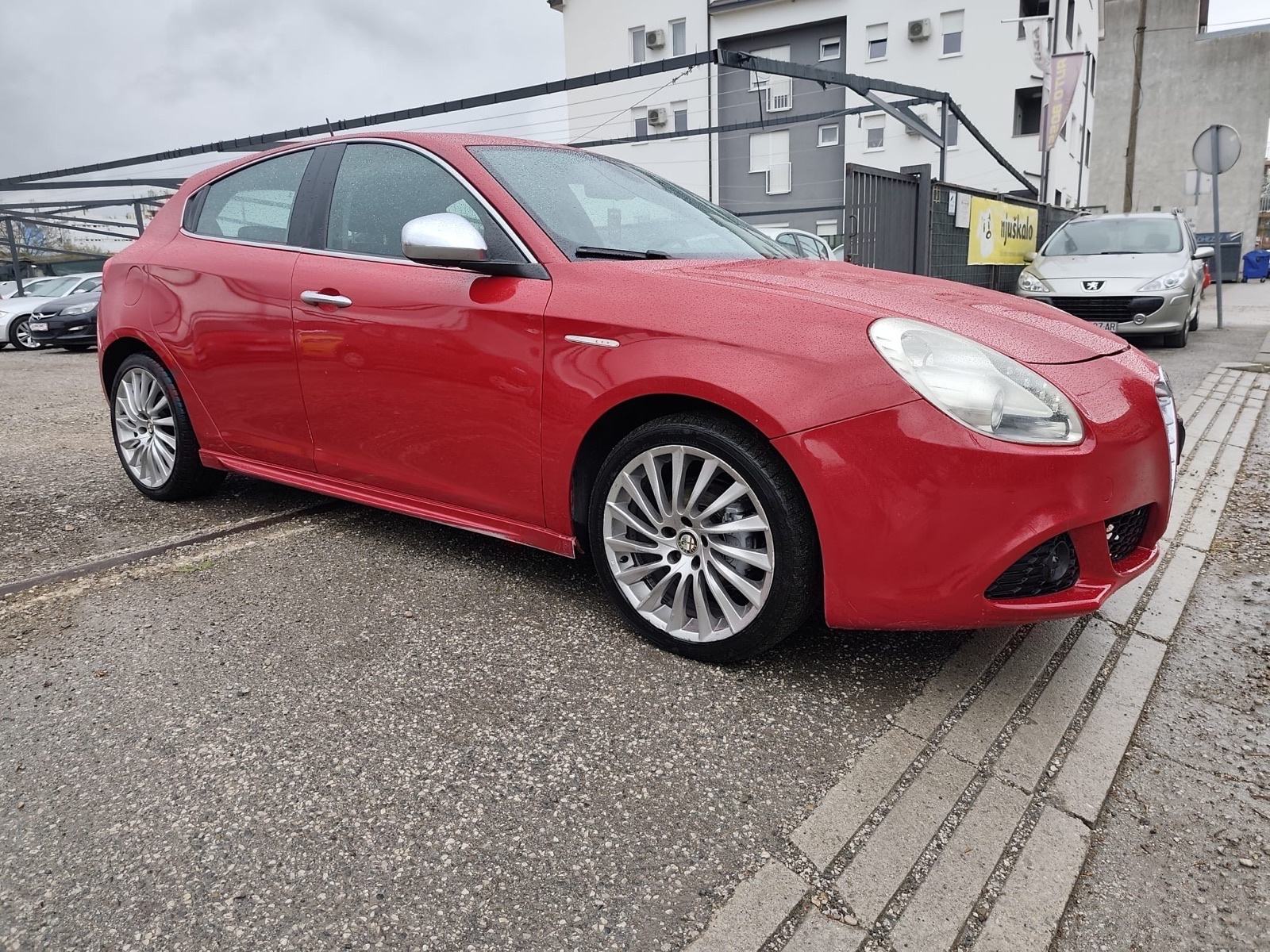 Alfa Romeo Giulietta 1.6 JTD D.N.A // KLIMA // ALU //, fotografija 10