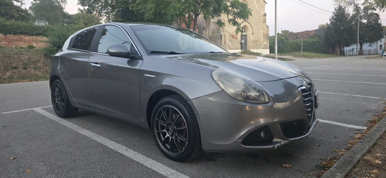 Alfa Romeo Giulietta 1,6 Jtd . Reg 06/27 Povoljno, pogled izvana - slika 1