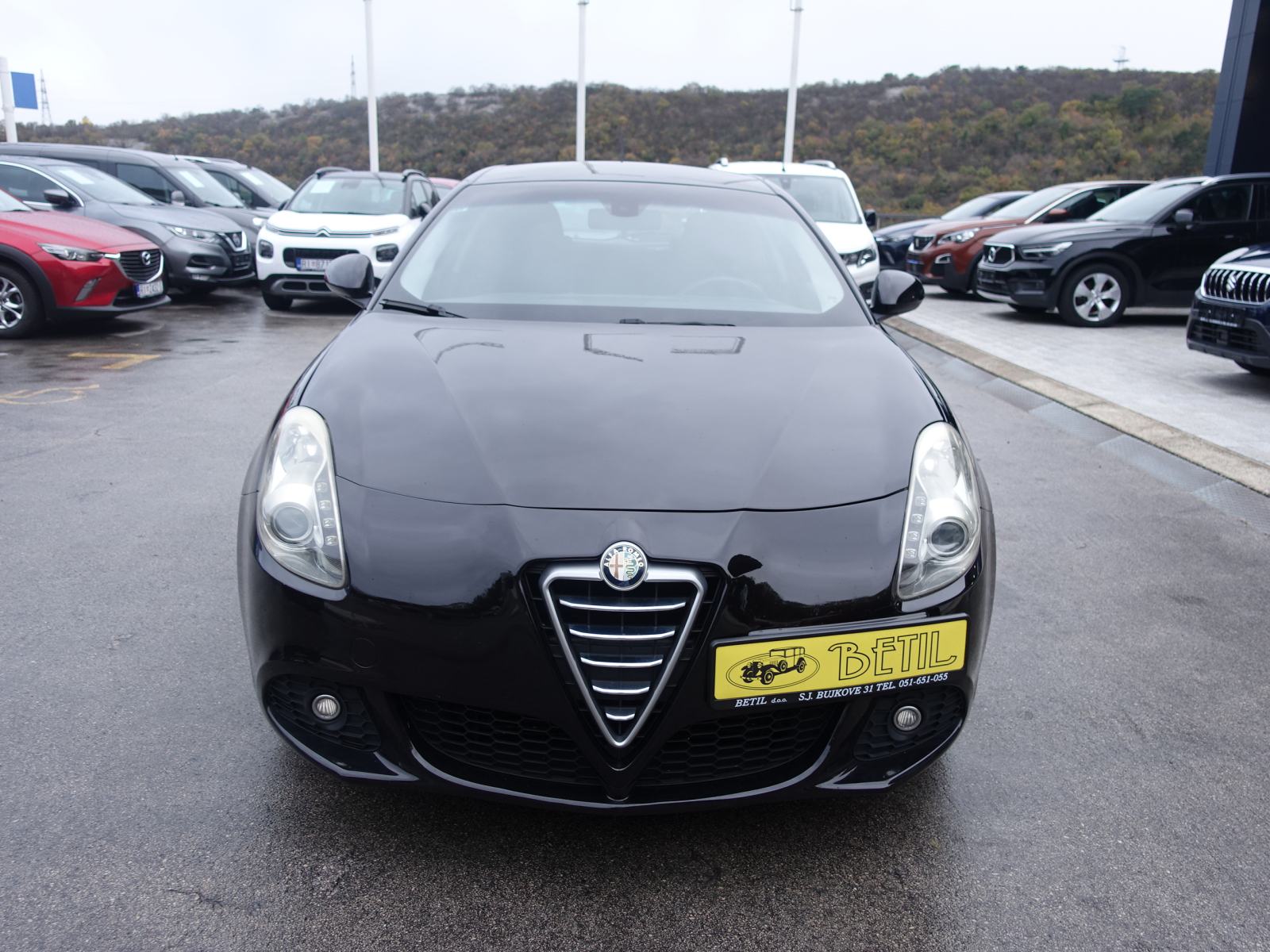 Alfa Romeo Giulietta 1,6 JTDm / NOVA DISTR. + GUME + JAMSTVO + REGISTR, fotografija 8