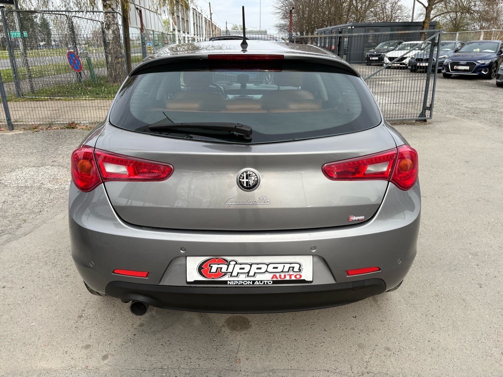 Alfa Romeo Giulietta 1,6 JTD KLIMA - SERVIS - AUTOKREDIT, pogled izvana - slika 5