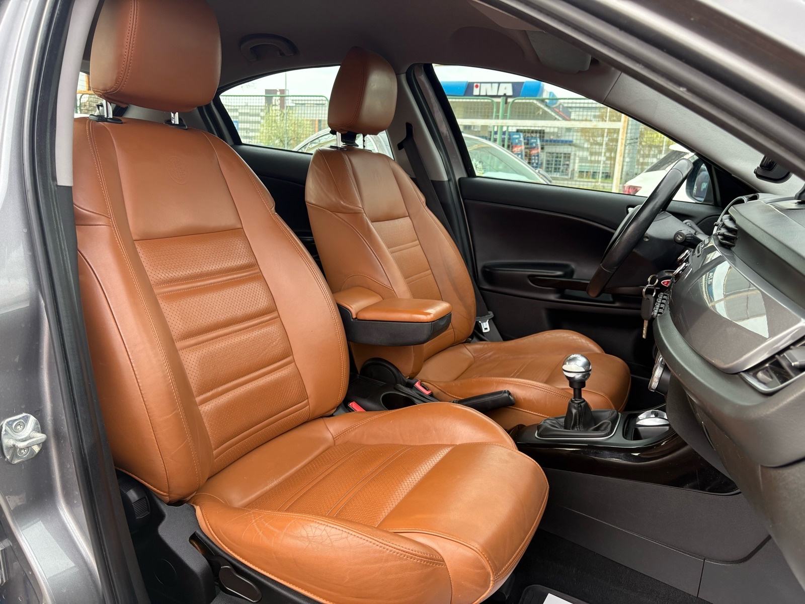 Alfa Romeo Giulietta 1,6 JTD KLIMA - SERVIS - AUTOKREDIT, fotografija 20