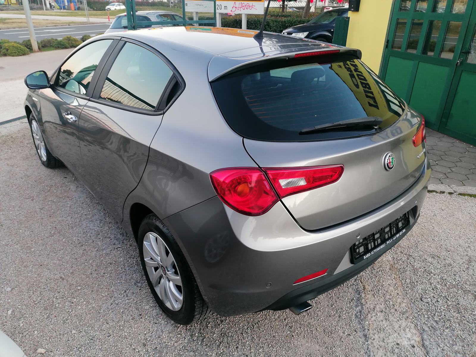 Alfa Romeo Giulietta 1,6 Multijet 16V, fotografija 4