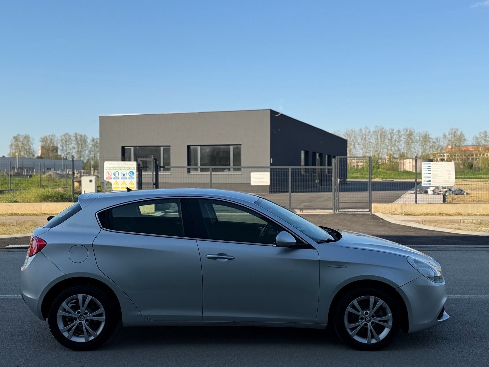 Alfa Romeo Giulietta 1,6jtd, fotografija 4