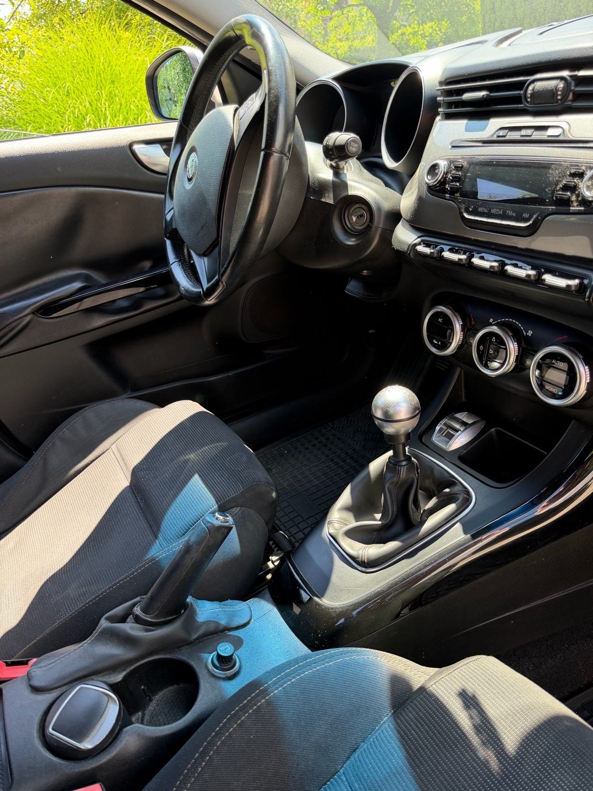Giulietta 1.6 JTDm • Reg. 11/2026 • Bez ulaganja, pogled izvana - slika 4
