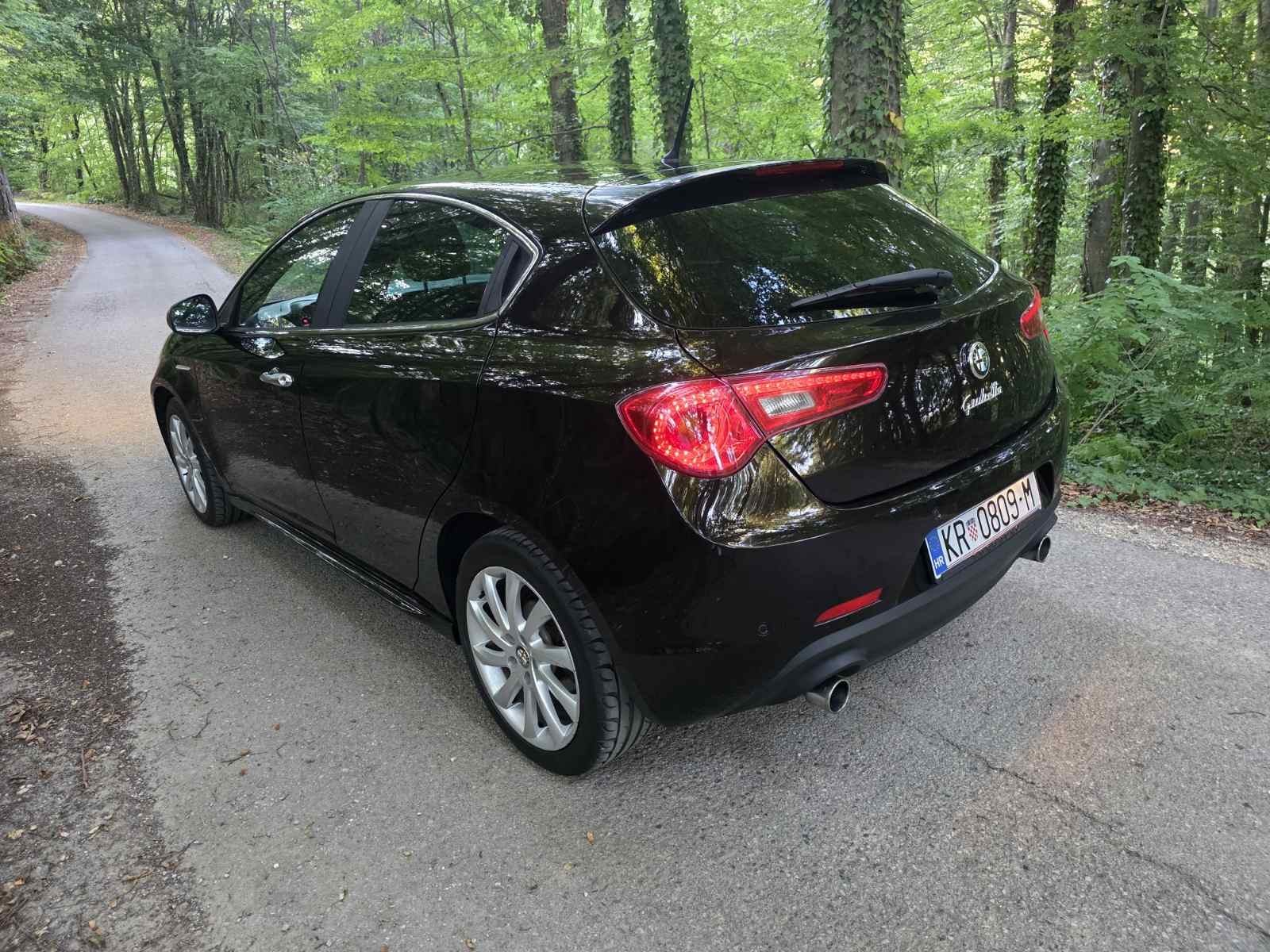 Alfa Romeo Giulietta 2,0 D. N. A, fotografija 3