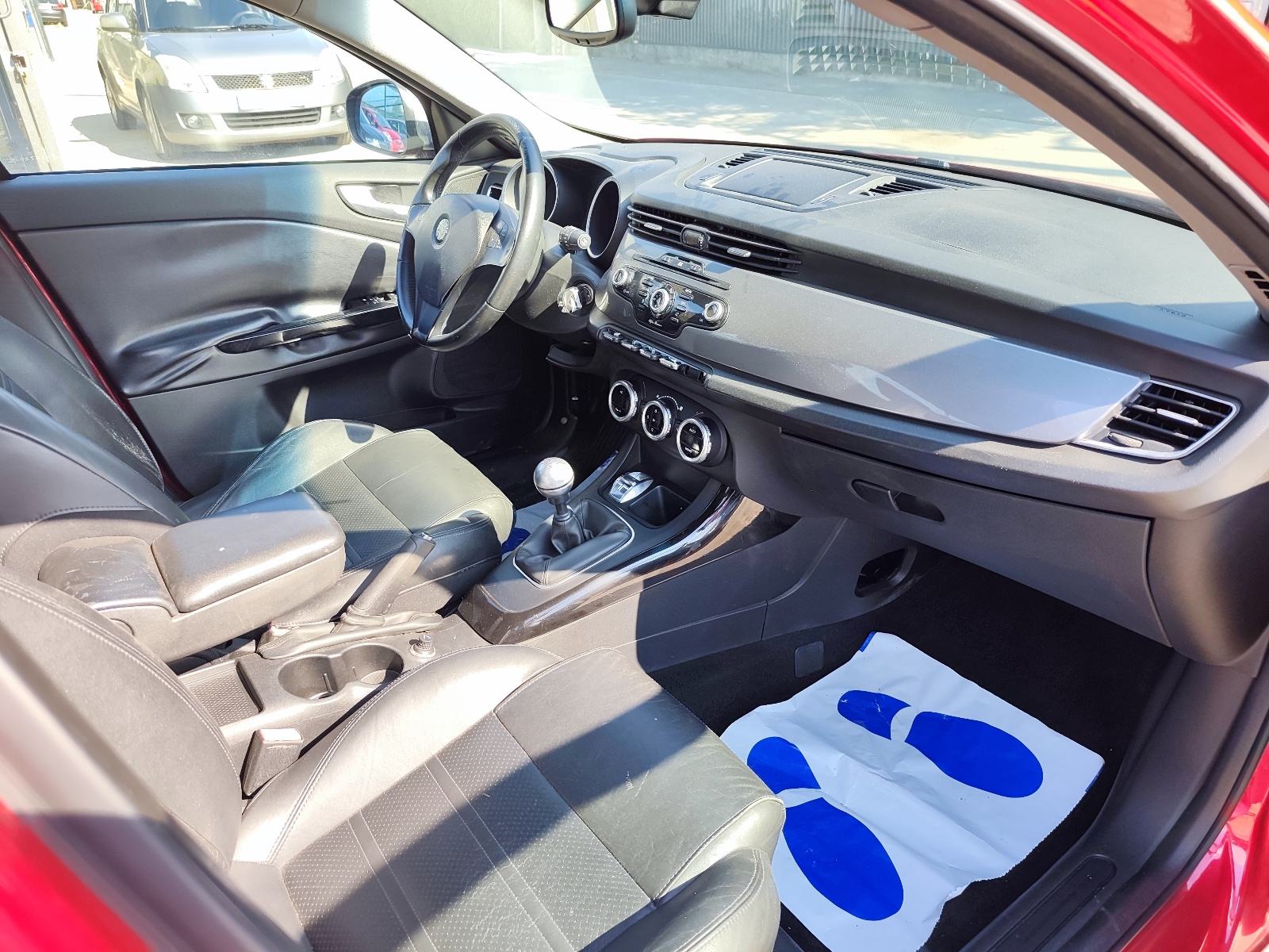 Alfa Romeo Giulietta 2.0 JTDM Turismo // REG 1 GOD // ALU // D.N.A //, fotografija 12