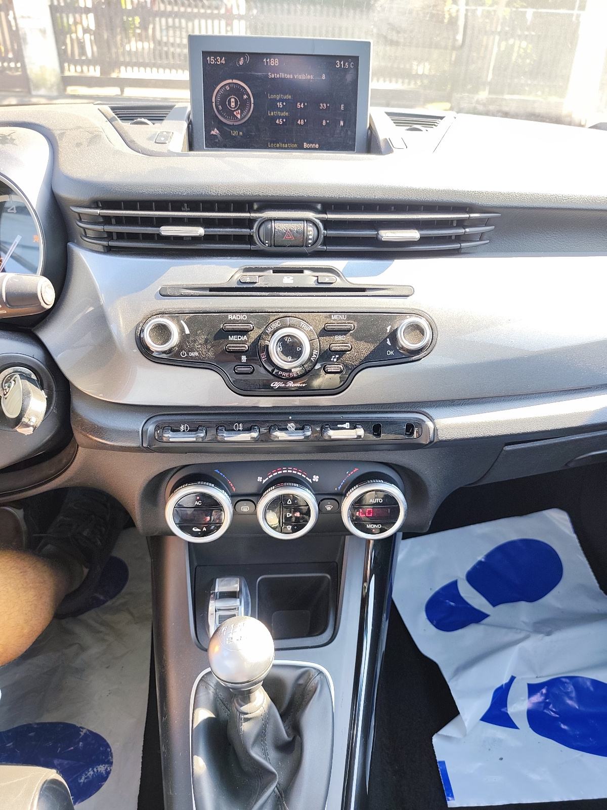 Alfa Romeo Giulietta 2.0 JTDM Turismo // REG 1 GOD // ALU // D.N.A //, fotografija 19