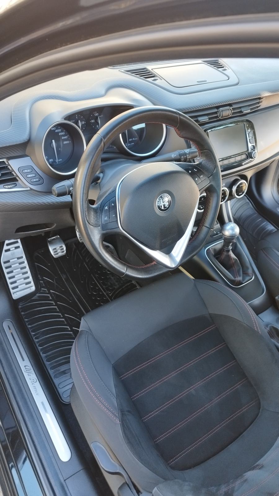 Alfa Romeo Giulietta 2,0 Multijet 16V, fotografija 6