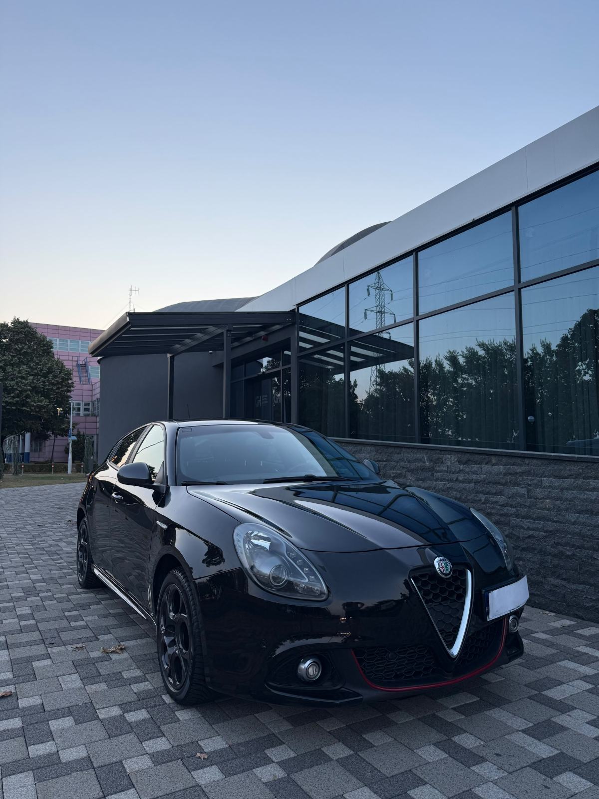 Alfa Romeo Giulietta 2,0 JTD - VELOCE - FULL OPREMA - DNA - REG 04/27, fotografija 2