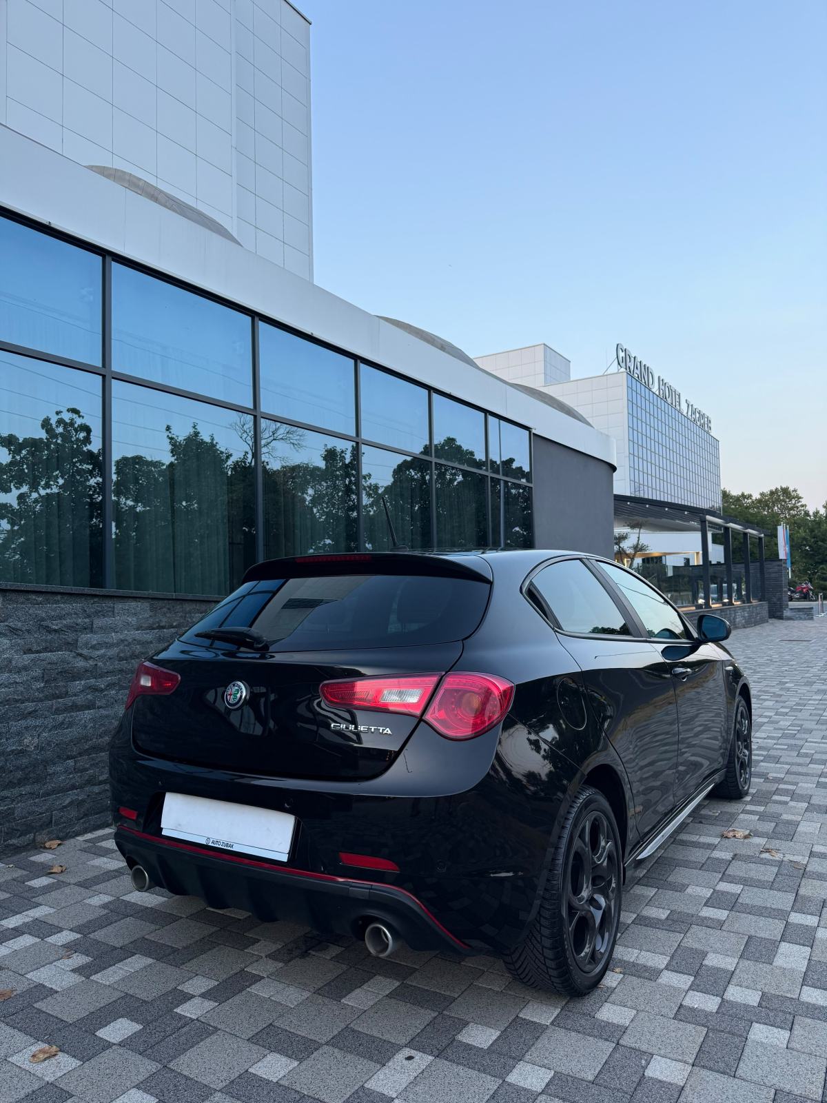 Alfa Romeo Giulietta 2,0 JTD - VELOCE - FULL OPREMA - DNA - REG 04/27, fotografija 10