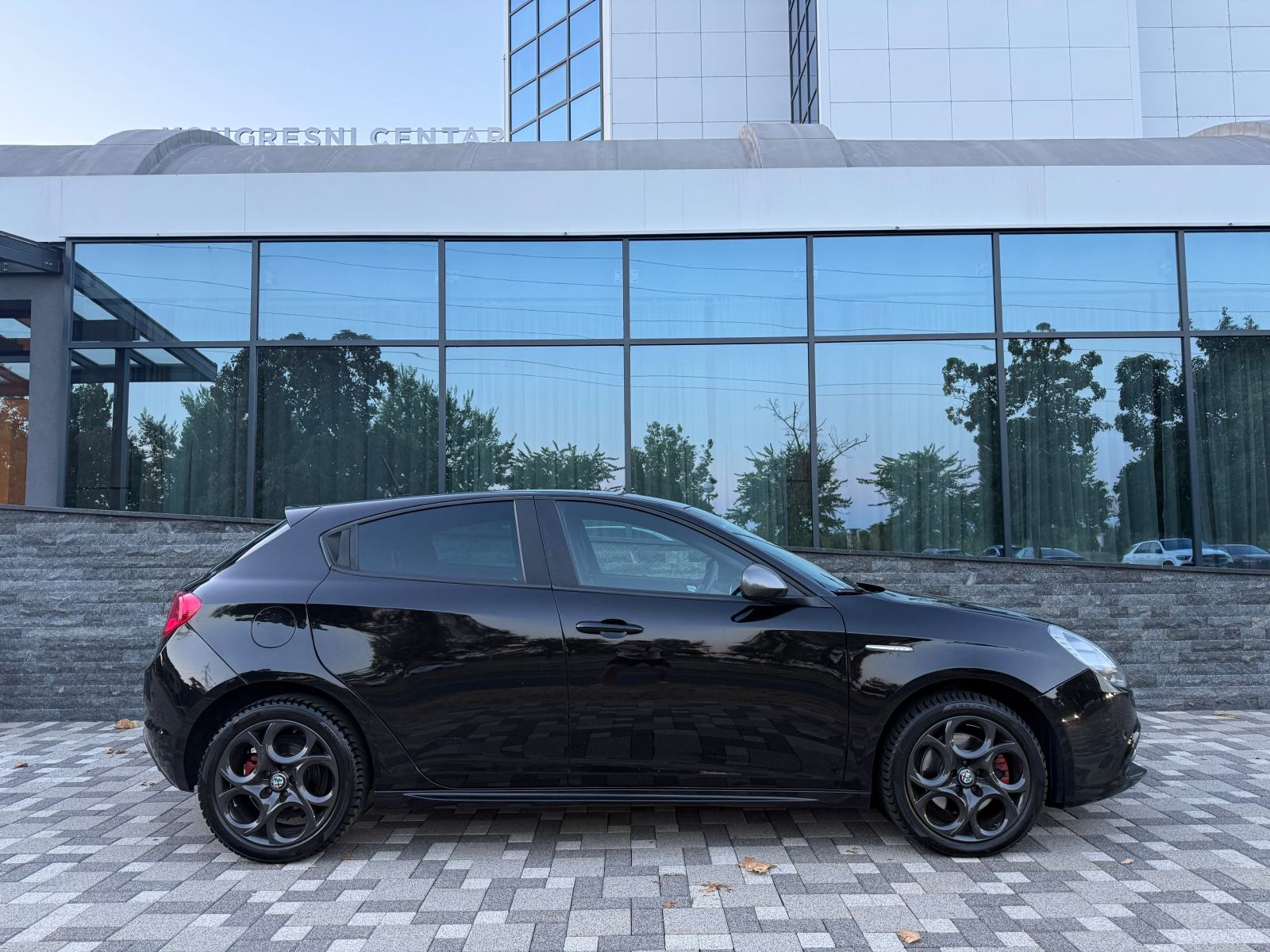 Alfa Romeo Giulietta 2,0 JTD - VELOCE - FULL OPREMA - DNA - REG 04/27, fotografija 12