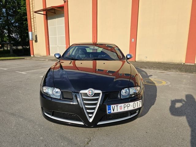 ALFA ROMEO GT 1.9 JTDm Q2-FULL-BOSE-V+M SERVIS-ORGINALNO STANJE, pogled izvana - slika 3